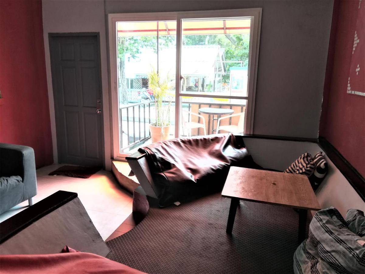 サメット島 Red Samed Party Houseヴィラ エクステリア 写真